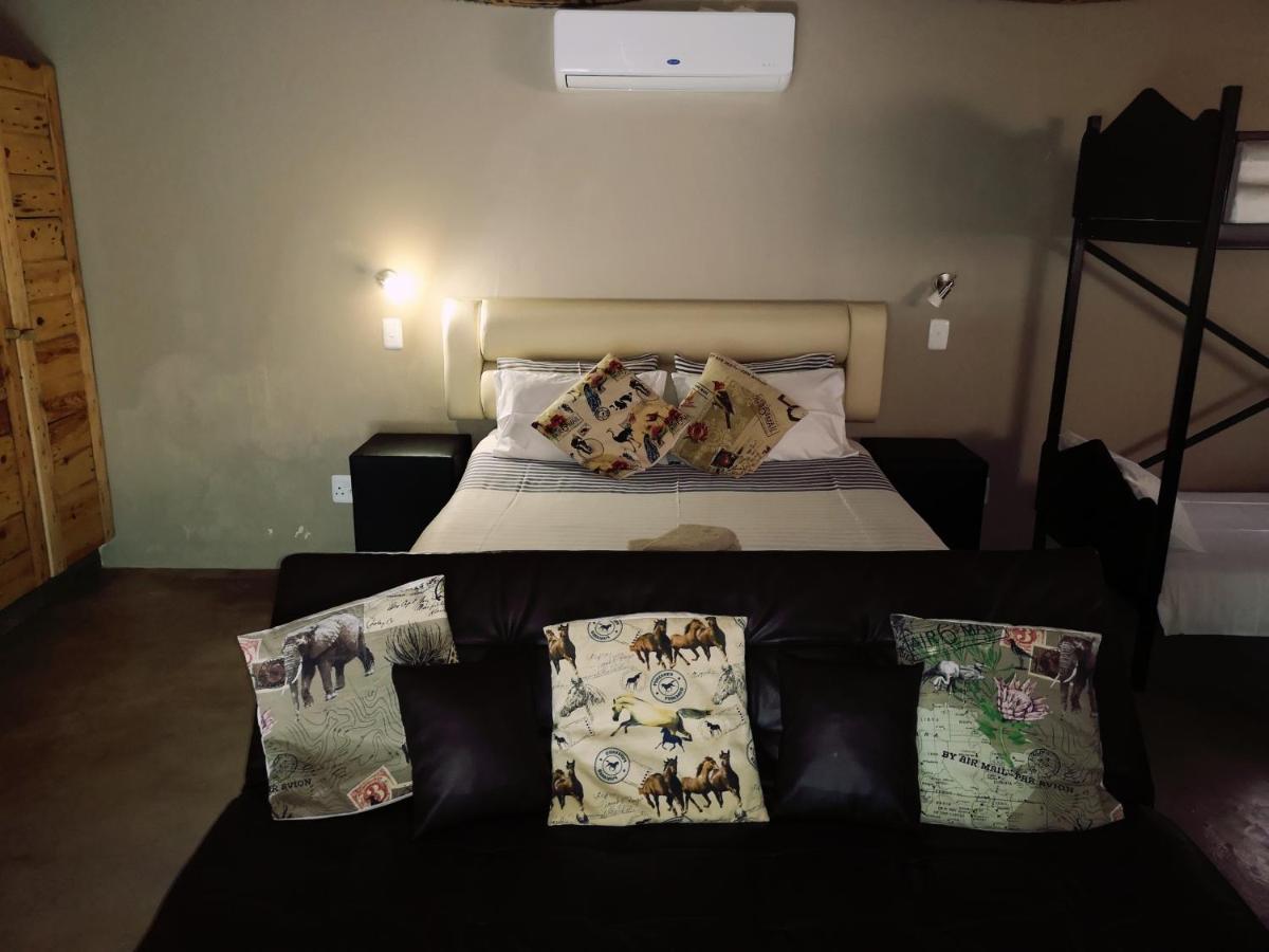 Aaa Rose Garden Guesthouse Mookgophong Eksteriør billede