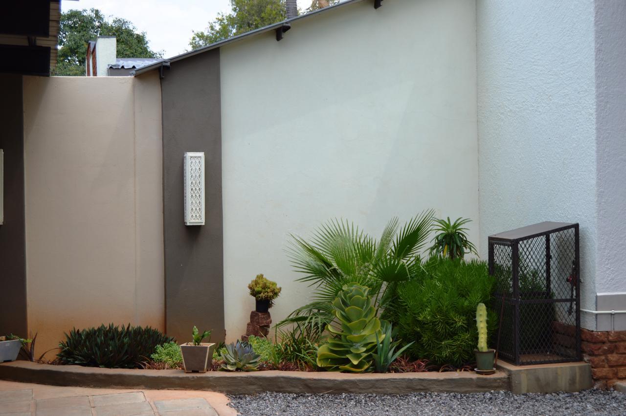 Aaa Rose Garden Guesthouse Mookgophong Eksteriør billede