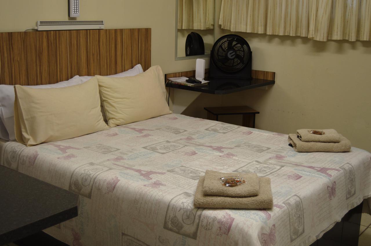 Aaa Rose Garden Guesthouse Mookgophong Eksteriør billede